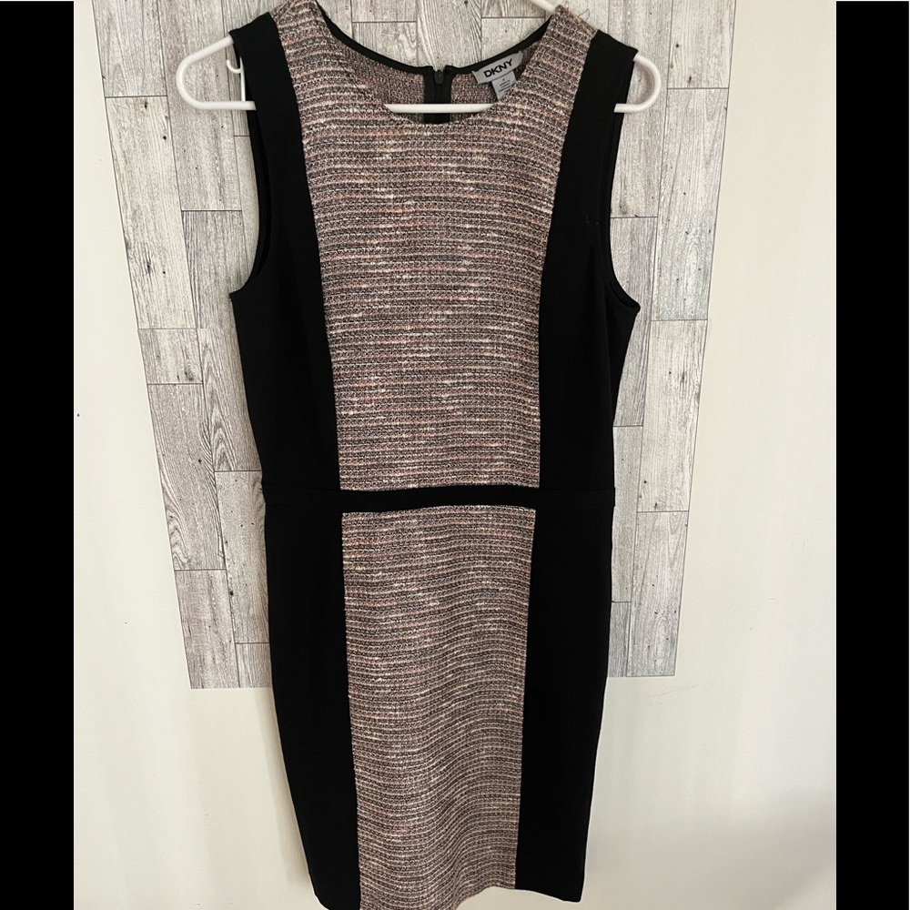 DKNY dress size 8 worn once. Gold & metallic patterns and black cloth border.